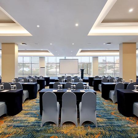 Aston Inn Pantai Losari Makassar Ngoại thất bức ảnh