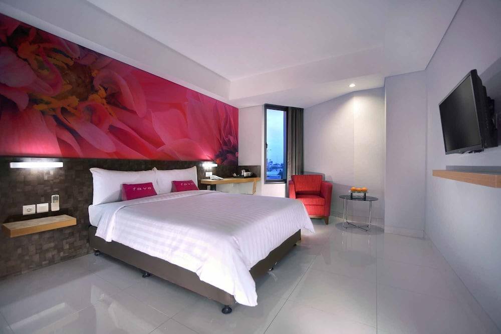 Aston Inn Pantai Losari Makassar Ngoại thất bức ảnh