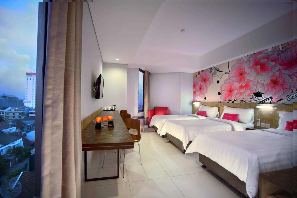 Aston Inn Pantai Losari Makassar Ngoại thất bức ảnh